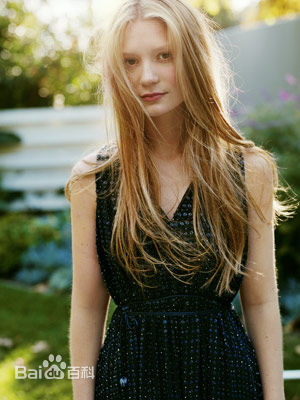 米娅·华希科沃斯卡(Mia Reid Wasikowska)前后照片