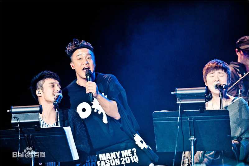 岑宁儿(Yoyo Sham)和音图册壁纸壁纸