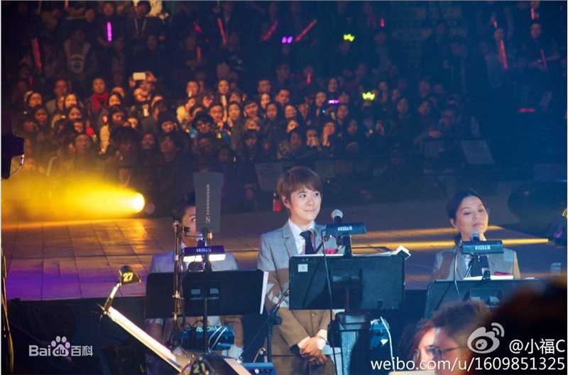 岑宁儿(Yoyo Sham)和音图册壁纸壁纸