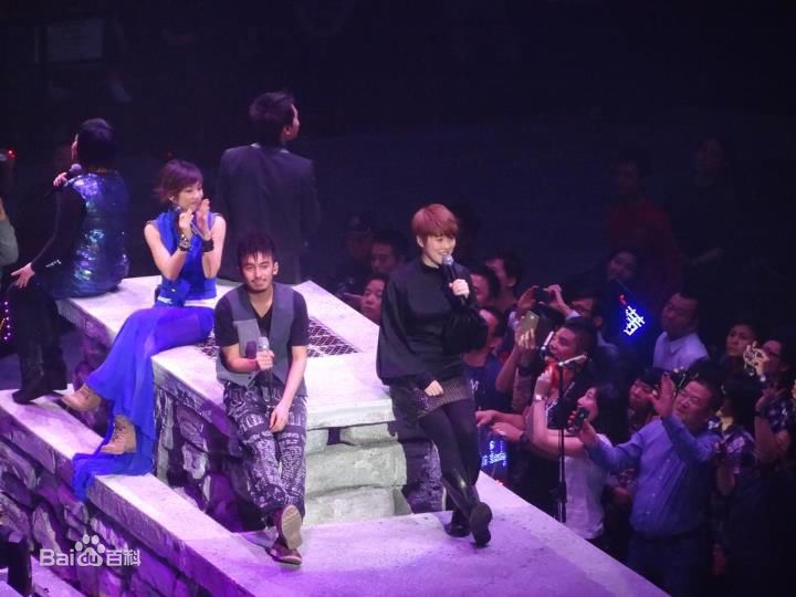 岑宁儿(Yoyo Sham)和音图册壁纸壁纸