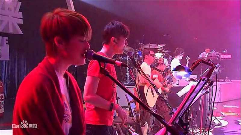 岑宁儿(Yoyo Sham)和音图册壁纸壁纸