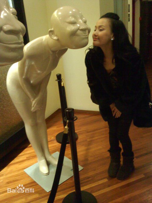 黄龄(Isabelle)生活照前后照片