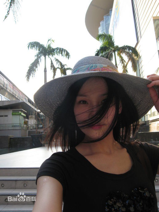 黄龄(Isabelle)生活照前后照片