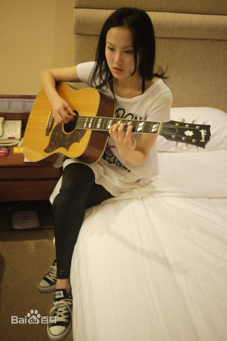 黄龄(Isabelle)生活照前后照片