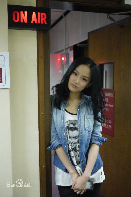 黄龄(Isabelle)生活照前后照片