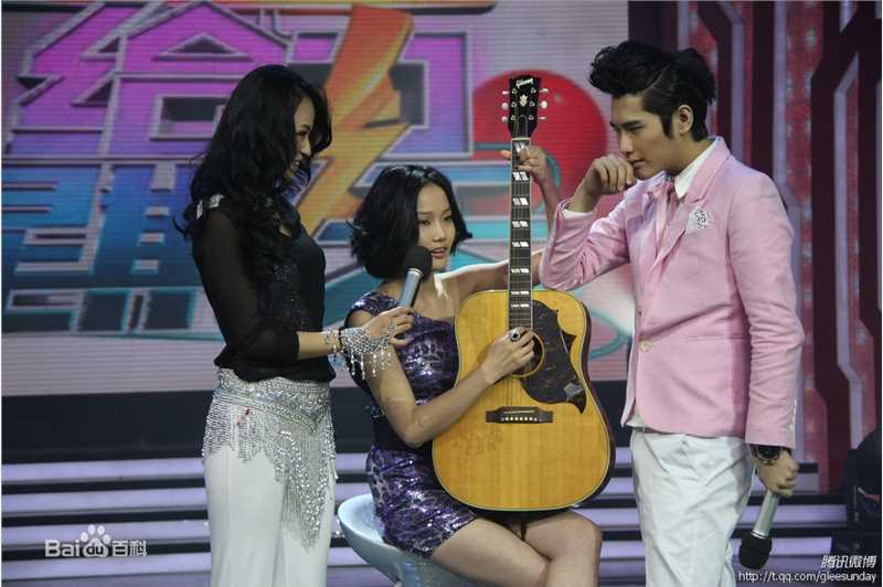 黄龄(Isabelle)2011年2月7日参加给力星期天前后照片