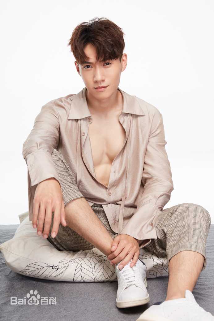 《刘秋实》个人照