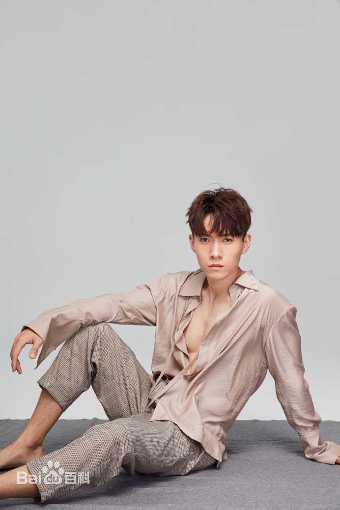 《刘秋实》个人照