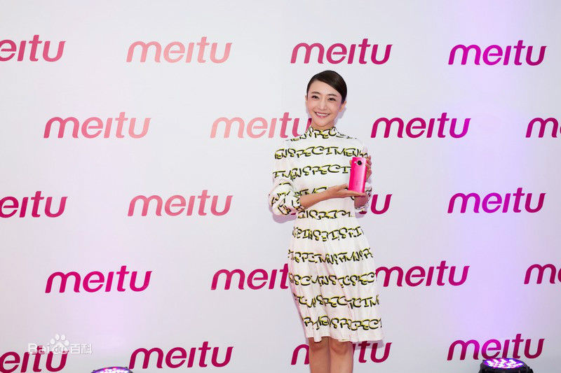 姜尘参加时尚活动