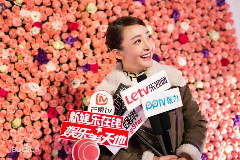 姜尘参加时尚活动