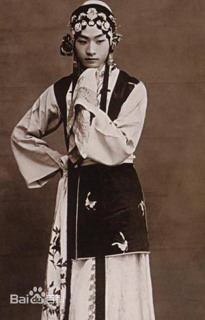 《程砚秋》封面图片