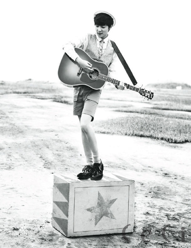 金相佑(Roy Kim，Kim Sang Woo（英）； （韩）)高清Roy Kim杂志图图集