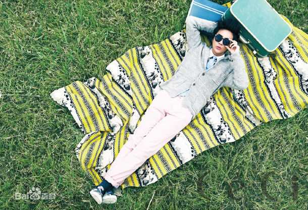 金相佑(Roy Kim，Kim Sang Woo（英）； （韩）)高清Roy Kim杂志图图集