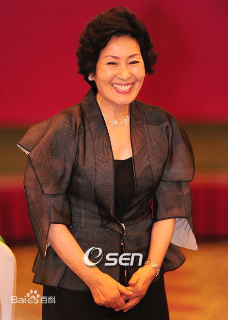 金惠子( /Hye-ja Kim)获奖领奖前后照片