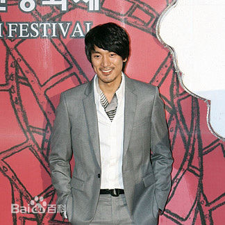 朴重勋()单人照生活照