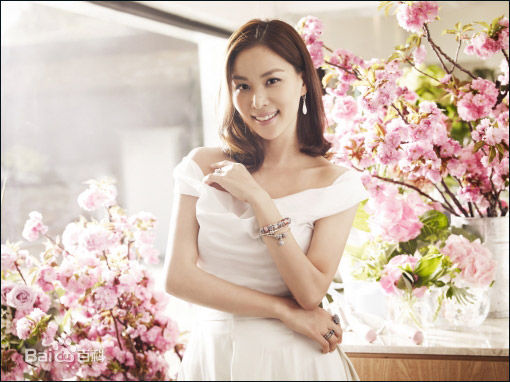 高清高素荣()图片