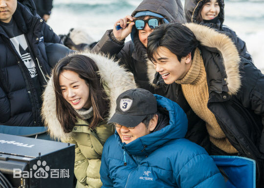 精选朴炯植(，Park Hyung Sik)在《两束光》（2017）中的图册