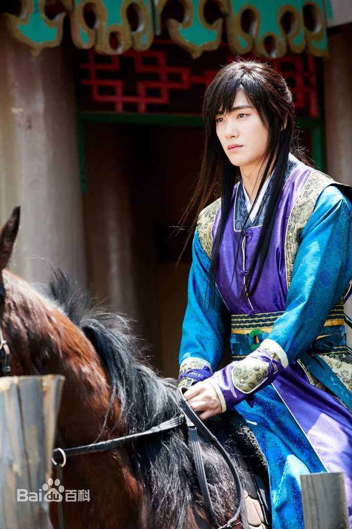 高清朴炯植(，Park Hyung Sik)在《花郎》（2016）中的图集