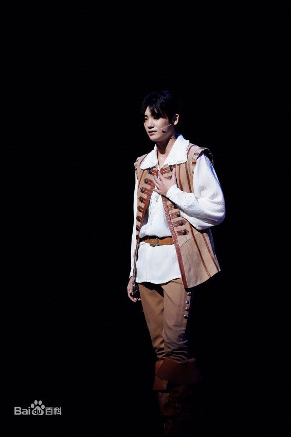 最优质朴炯植(，Park Hyung Sik)在音乐剧《三剑客》中的相册