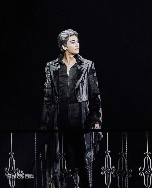 最新朴炯植(，Park Hyung Sik)在2018《伊丽莎白》中的图集