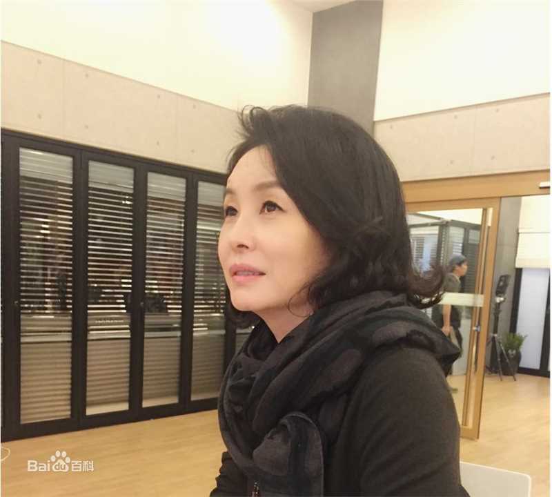 金美淑(，Kim Mi Sook)生活照壁纸壁纸
