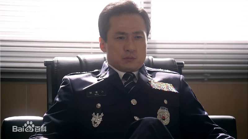 孙昌敏((Sohn Chang-min))【无情都市】闵洪基生活照