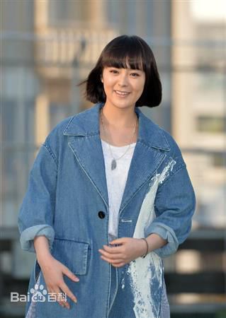 贯地谷诗穗梨(贯地谷しほり、Kanjiya Shihori)日本电影蓝丝带奖颁奖现场性感图片图集