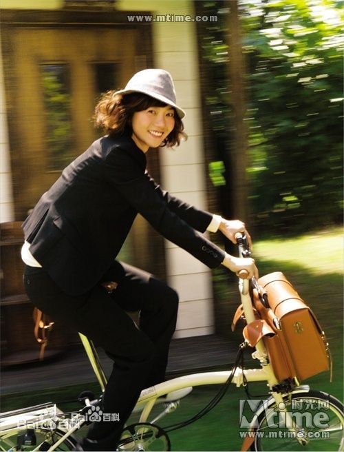 最新裴斗娜(，Bae Doo Na)性感图片