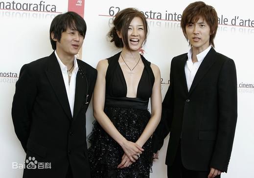 最新伊藤步(AYUMI ITO)壁纸