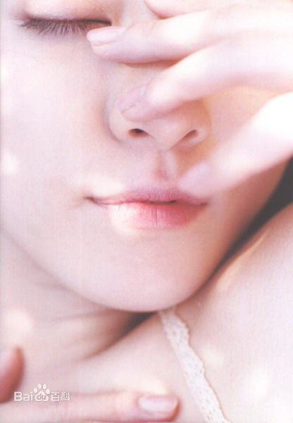 伊藤步(AYUMI ITO)最新杂志壁纸