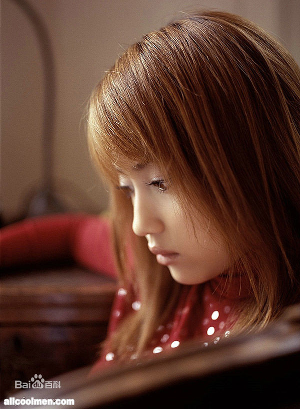 加贺美早纪(カガミサキ)最新壁纸