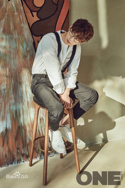 徐康俊(；Seo Kang Joon)画报素颜照相册