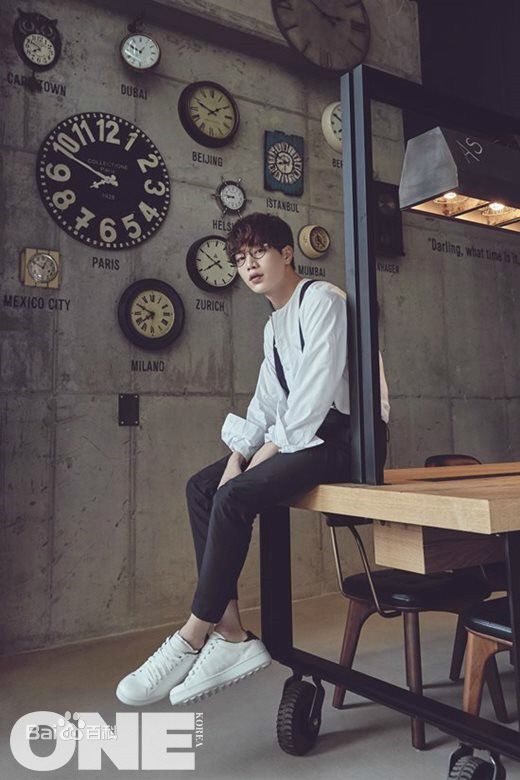 徐康俊(；Seo Kang Joon)画报素颜照相册