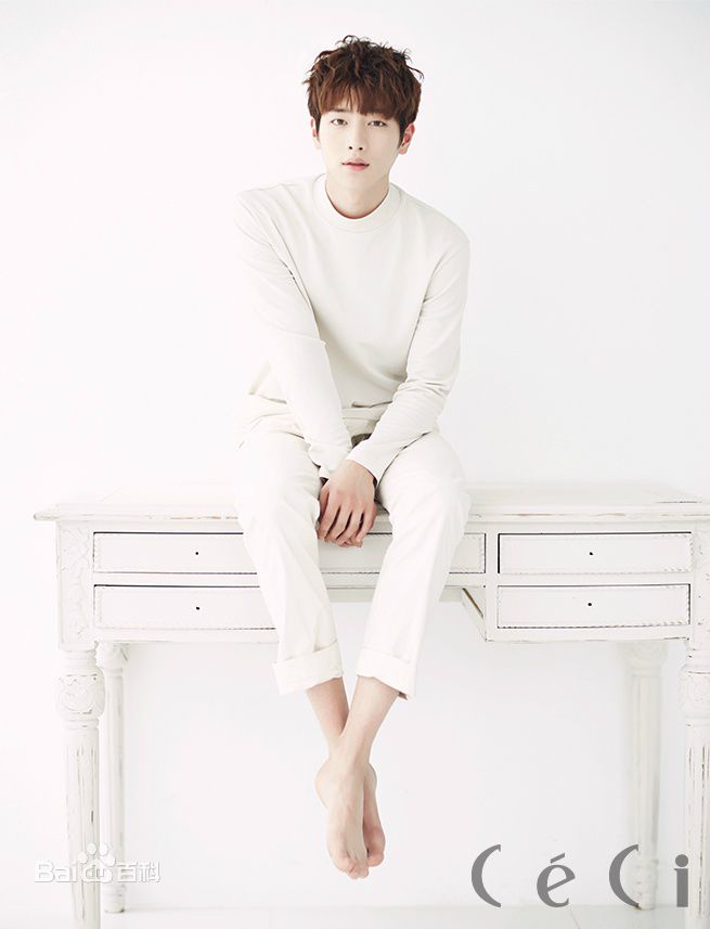 徐康俊(；Seo Kang Joon)画报素颜照相册
