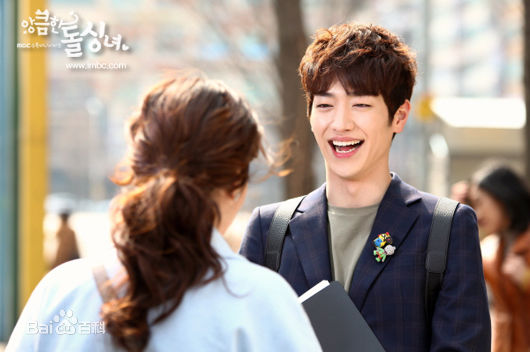 徐康俊(；Seo Kang Joon)别有用心的单身女性感图片图集