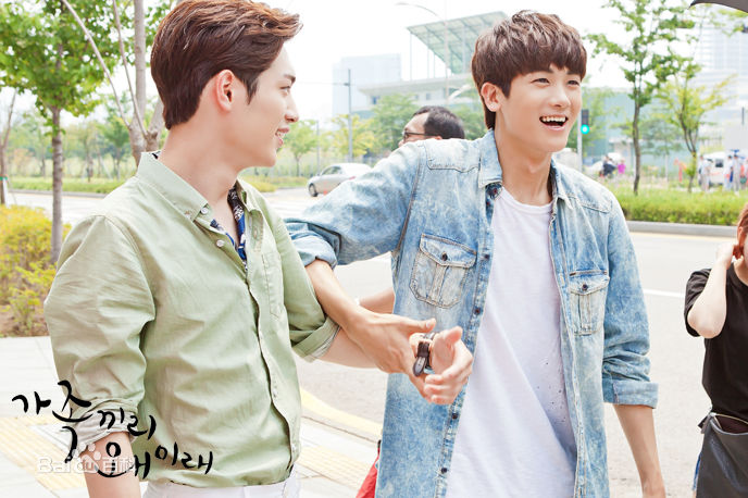 徐康俊(；Seo Kang Joon)家人之间为何这样前后照片