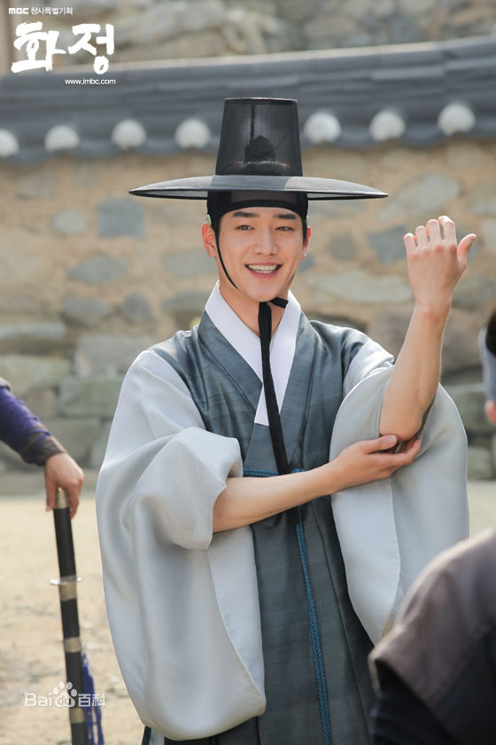 徐康俊(；Seo Kang Joon)华政性感图片图集