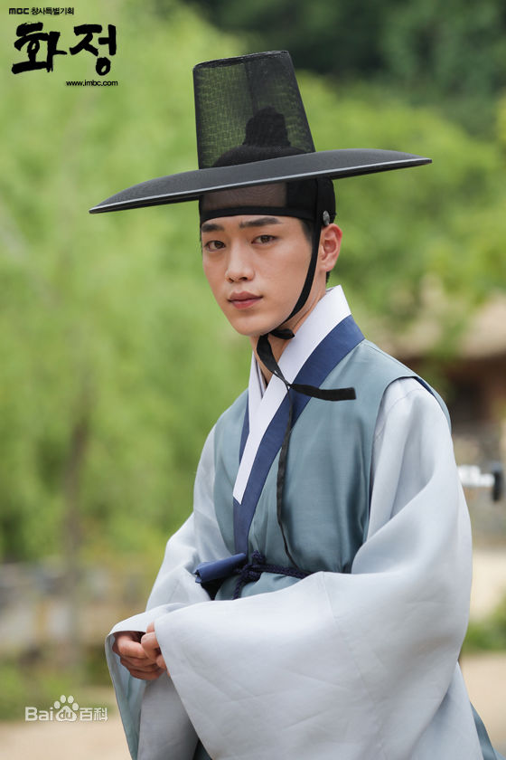 徐康俊(；Seo Kang Joon)华政性感图片图集