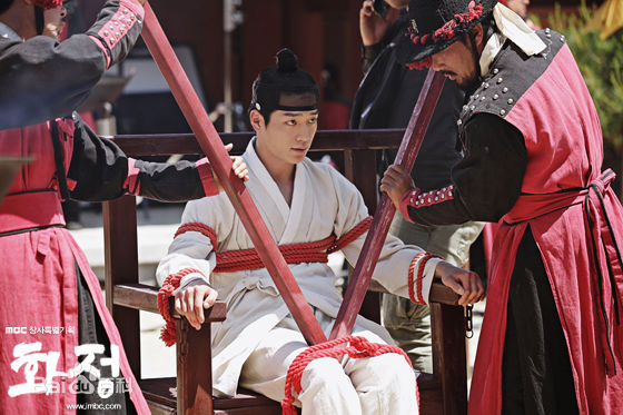 徐康俊(；Seo Kang Joon)华政性感图片图集