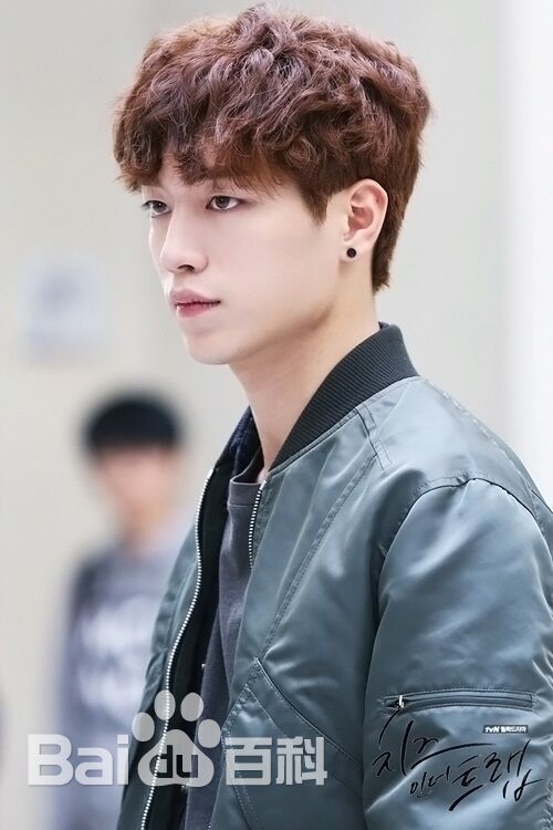 徐康俊(；Seo Kang Joon)奶酪陷阱素颜照相册