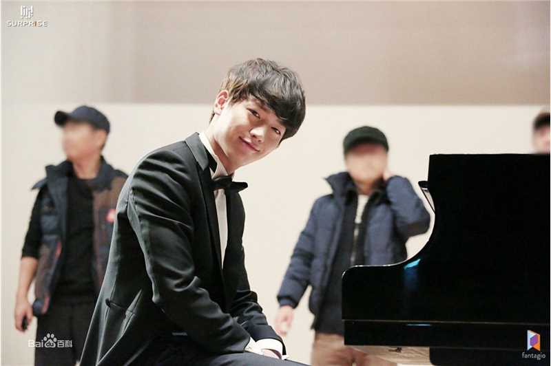 徐康俊(；Seo Kang Joon)奶酪陷阱素颜照相册