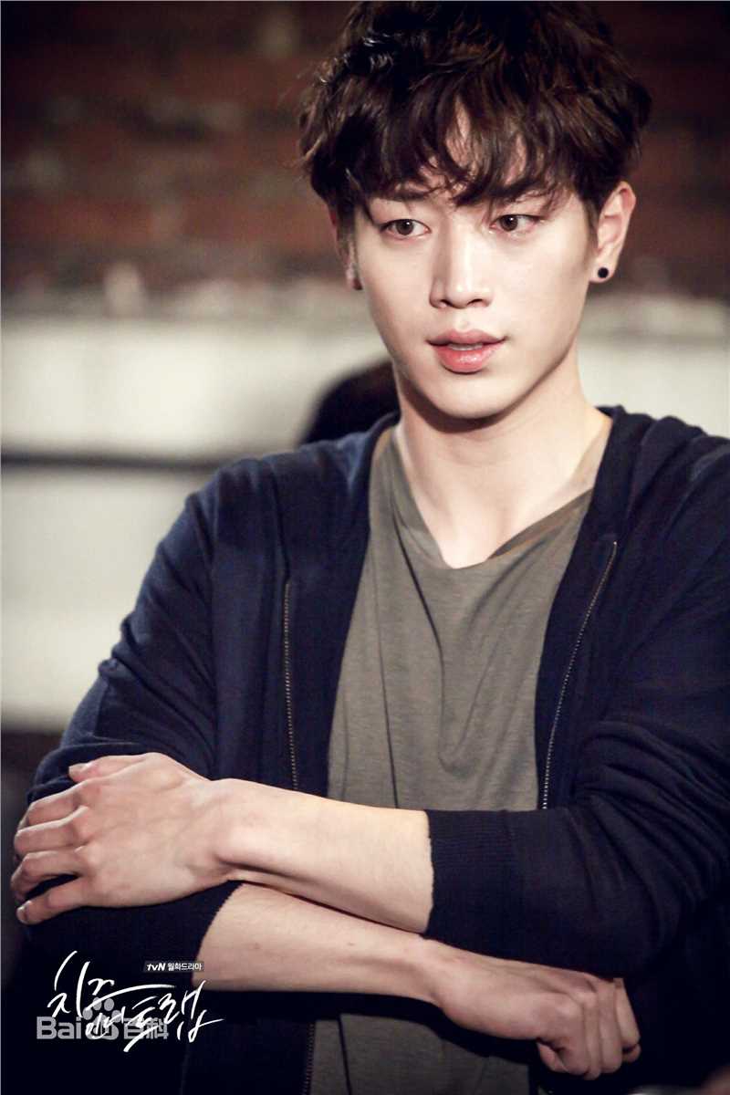 徐康俊(；Seo Kang Joon)奶酪陷阱素颜照相册