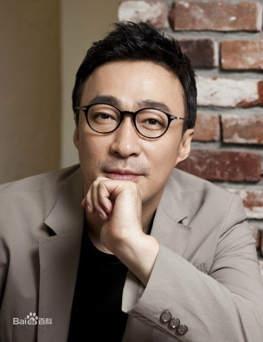 最新李圣旻()性感图片