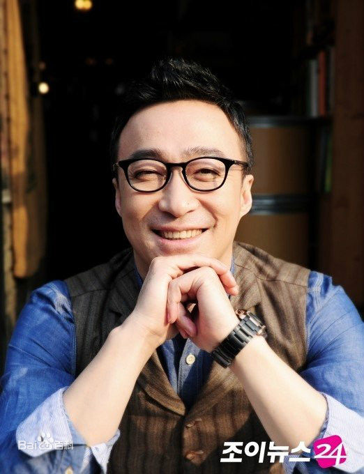 最新李圣旻()性感图片