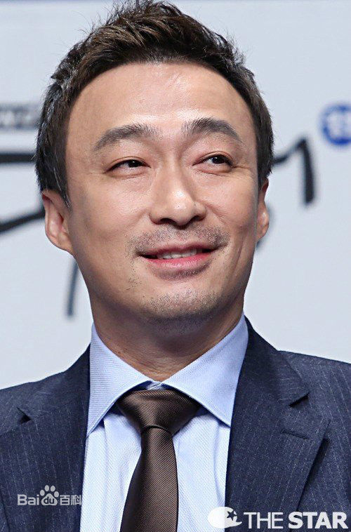 最新李圣旻()性感图片