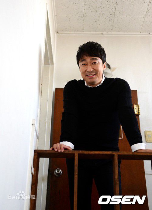 最新李圣旻()性感图片