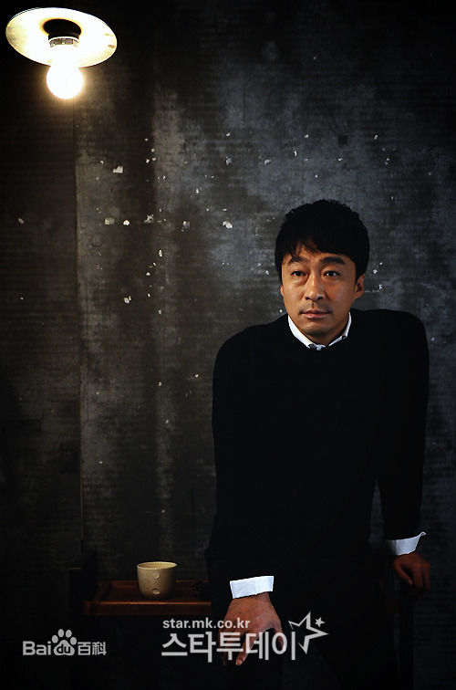 最新李圣旻()性感图片