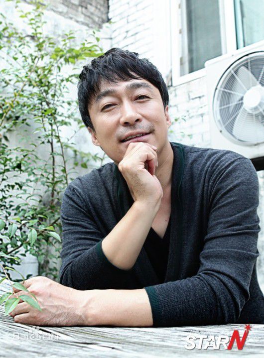 最新李圣旻()性感图片