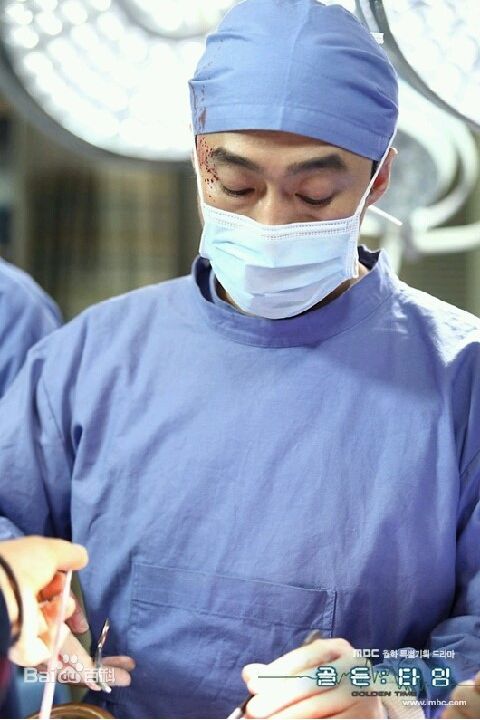 最新李圣旻()性感图片