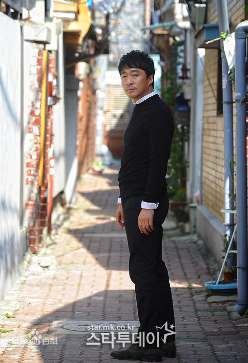 最新李圣旻()性感图片